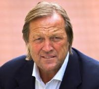 Erich Kühnhackl trainiert die IceTigers